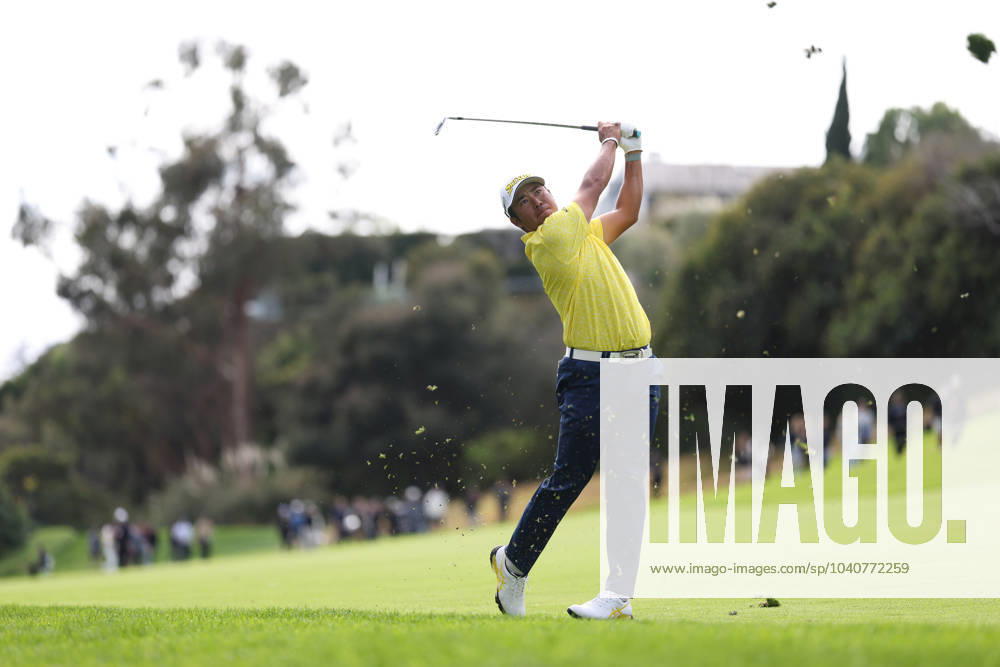 HIDEKI MATSUYAMA hits from the fairway on 18th hole during the final round of The Genesis Invitational at Riviera Country Club in Pacific Palisades, California. Pacific Palisades USA - ZUMAt158 20240218_zsp_t158_015