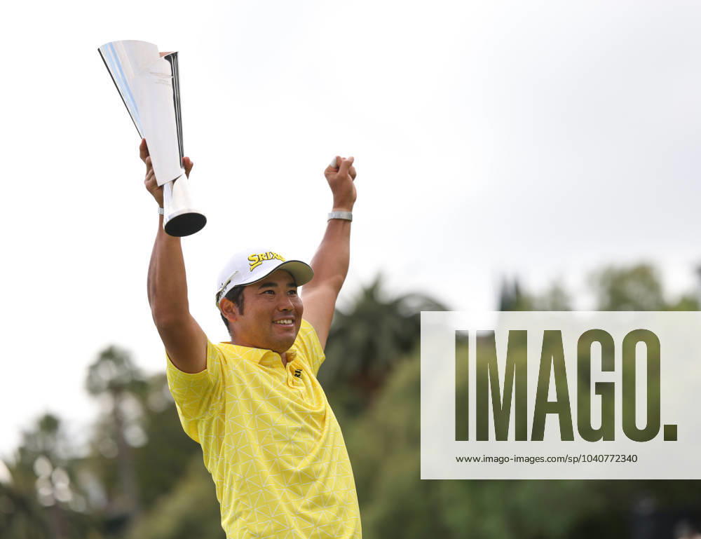 HIDEKI MATSUYAMA poses with the tournament trophy after the final round of The Genesis Invitational at Riviera Country Club in Pacific Palisades, California. Pacific Palisades USA - ZUMAt158 20240218_zsp_t158_075