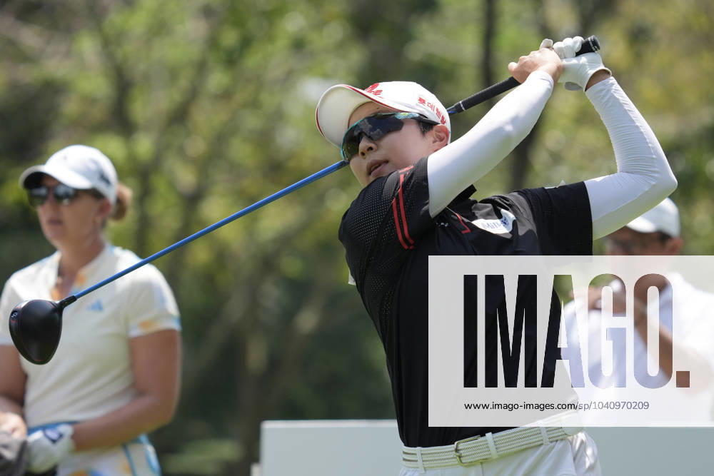 Honda LPGA, Golf Damen Thailand 2024 Hyo Joo Kim of South Korea is playing her tee shot during the first round of the Honda LPGA Thailand 2024 at Siam Country Club Old Course in Chonburi, Thailand, on February 22, 2024. Chonburi Thailand