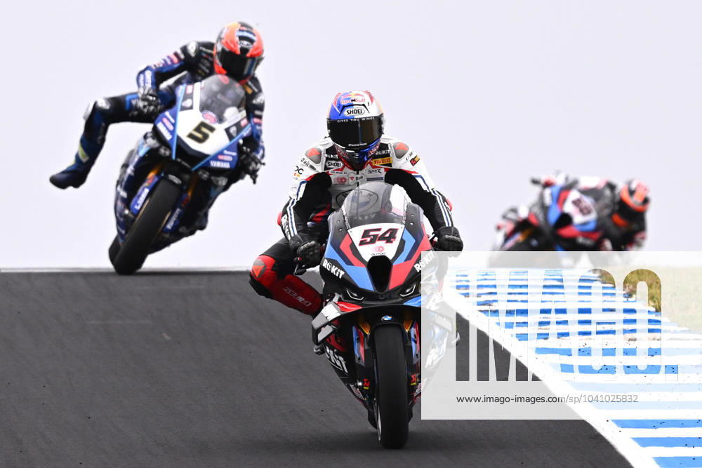 KW08 SUPERBIKES PHILLIP ISLAND, Turkish rider Toprak Razgatlioglu of ROKiT BMW Motorrad WorldSBK Team (centre) during WorldSBK Free Practice Two of the Superbike World Championship, WM, Weltmeisterschaft on Phillip Island, Victoria, Thursday, February 22, 2024. ( NO ARCHIVING, , NO USE IN BOOKS WITHOUT CONSENT PHILLIP ISLAND VICTORIA AUSTRALIA
