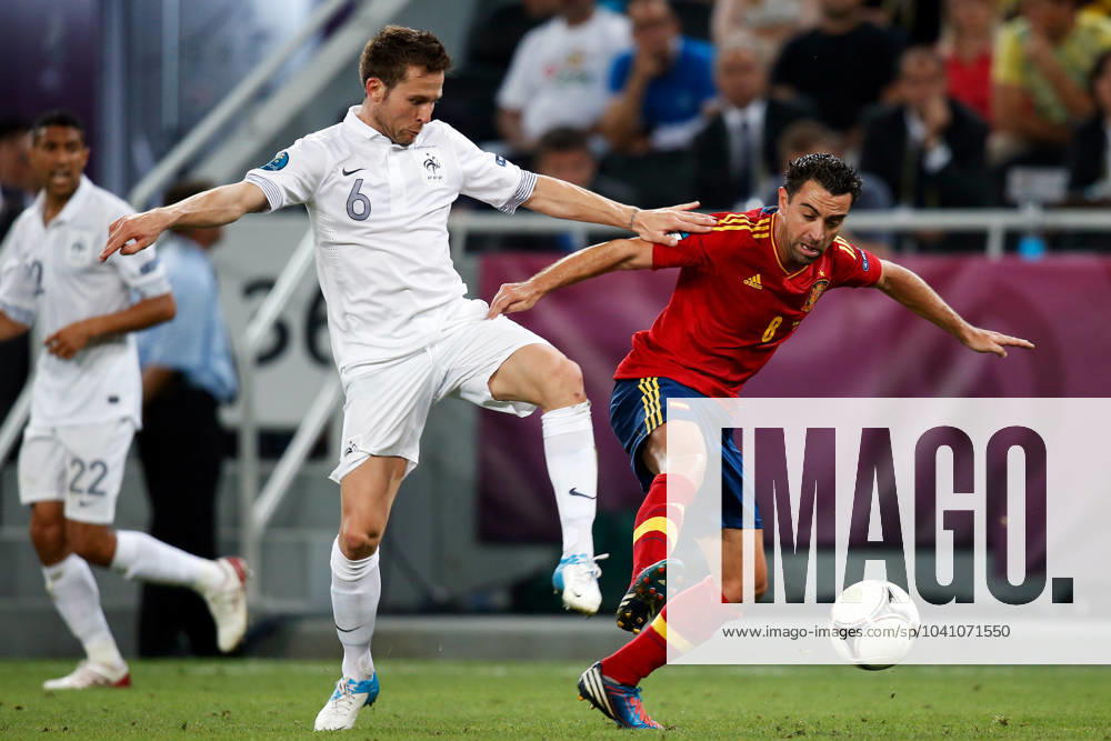 Onderwerp Subject: Spain - France - European Championship, EM, Europameisterschaft Reklame: Club Team Country: Seizoen Season: 2012 FOTO PHOTO: XAVI ( Xavier Hernandez CREUS ) (R) of Spain in duel with Yohan CABAYE (L) of France. (Photo by PICS UNITED) DONETSK UKRAINE Content not available for redistribution in The Netherlands directly or indirectly through any third parties.