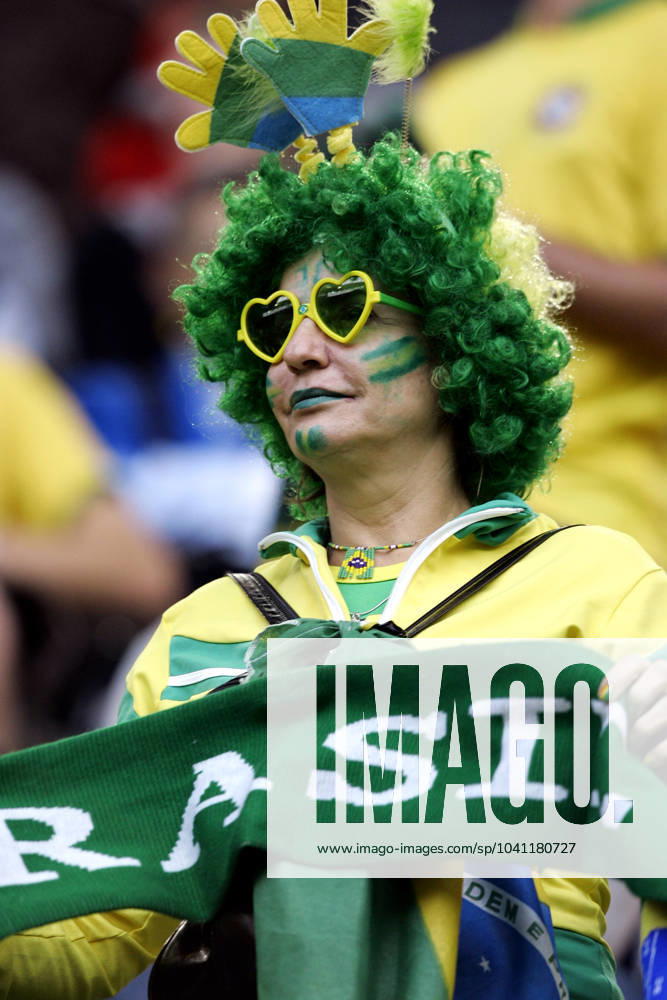 Onderwerp Subject: Brazil World Cup 2006 Reklame: Club Team Country: Japan - Brazil Seizoen Season: 2005 2006 2006 2007 FOTO PHOTO: Brazil s supporter Dortmund GER Content not available for redistribution in The Netherlands directly or indirectly through any third parties.