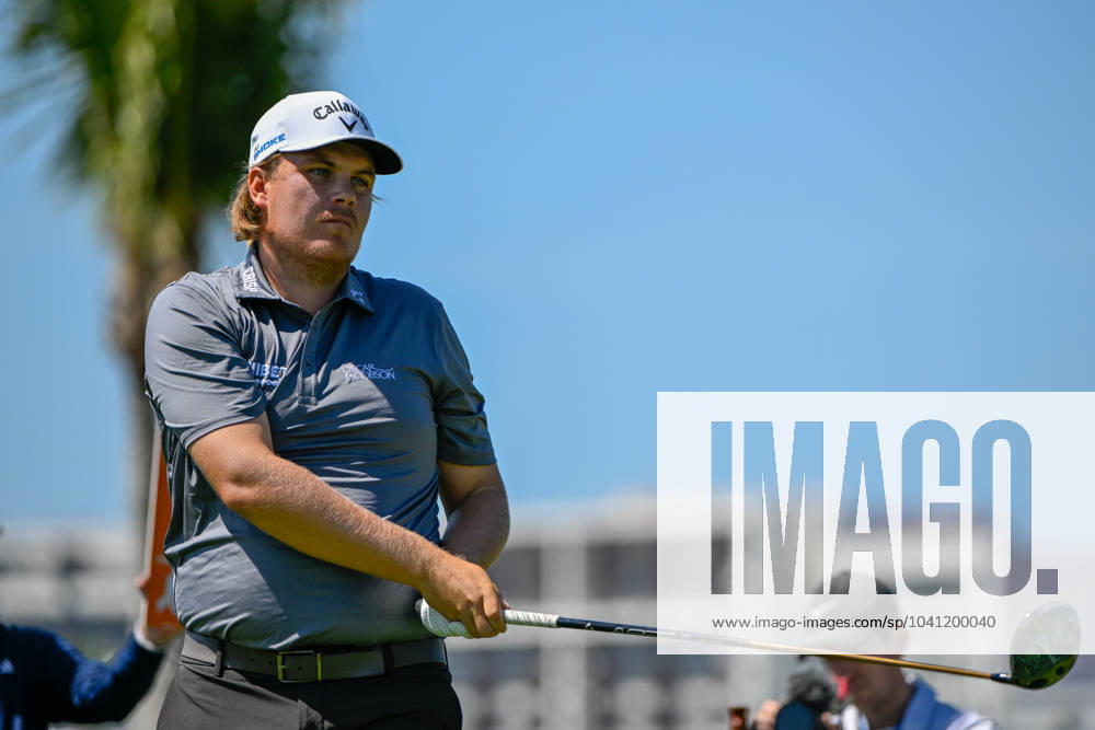 VALLARTA, - FEBRUARY 24: Sami Valimaki (FIN) watches his tee shot on 2 during Rd3 of the Mexico Open at Vidanta on February 24, 2024 in Puerto Vallarta, Mexico. (Photo by Ken Murray Icon Sportswire) GOLF: FEB 24 PGA, Golf Herren Mexico Open at Vidanta Icon2402240143