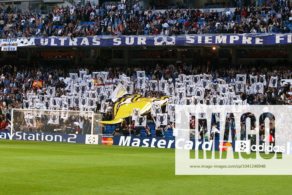Onderwerp Subject: Real Madrid (3-1) Champions League Reklame: Club Team Country: Real Madrid Seizoen Season: 2002 2003 FOTO PHOTO: Real Madrid s stadium SANTIAGO BERNABEU supporters MADRID ESP Content not available for redistribution in The Netherlands directly or indirectly through any third parties.