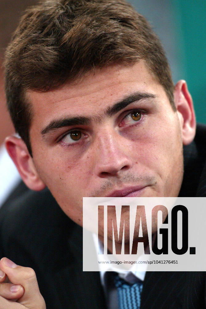Onderwerp Subject: Real Madrid Champions League Club Team Country: Real Madrid Seizoen Season: 2002 2003 FOTO PHOTO: Real Madrid s goalkeeper Iker CASILLAS ROME ITA Content not available for redistribution in The Netherlands directly or indirectly through any third parties.