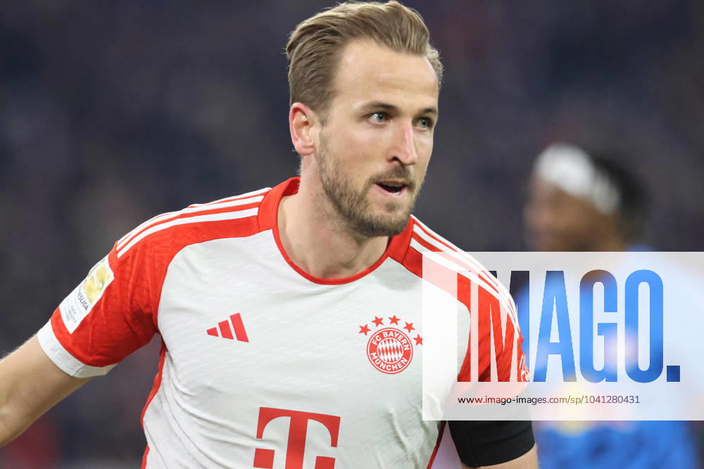 9 Harry Kane FCB cheers, goal celebration, celebrates the goal to 1 0, Portraet, Portrait, Football 1 BL FC Bayern Muenchen RB Leipzig 24 02 2024 Allianz Arena PHOTO Mladen Lackovic LakoPress