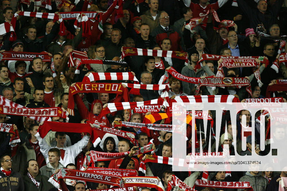 Onderwerp Subject: Liverpool Champions League Reklame: Club Team Country: Liverpool - PSV Seizoen Season: 2008 2009 FOTO PHOTO: Liverpool s supporters with banners LIVERPOOL ENG Content not available for redistribution in The Netherlands directly or indirectly through any third parties.