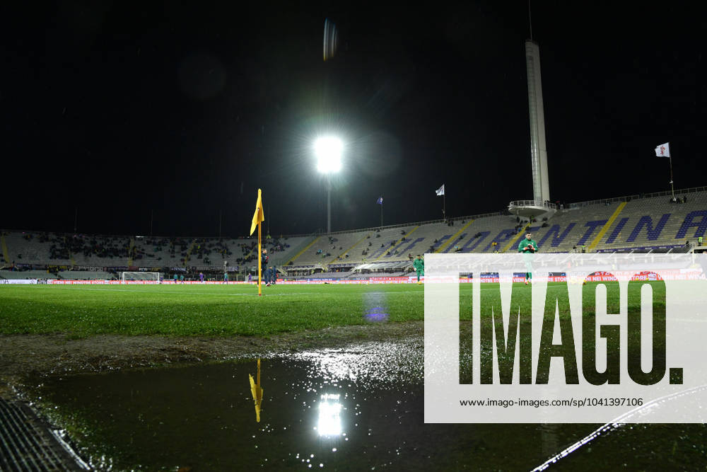 Foto Massimo Paolone LaPresse 26 Febbraio 2024 - Firenze, Italia - calcio - Fiorentina vs Lazio - Campionato italiano di calcio Serie A TIM 2023 2024 - Stadio Artemio Franchi. Nella foto: vista del campo sotto la pioggia February 26, 2024 Florence, Italy - sport, calcio - Fiorentina vs Lazio - Italian Serie A Football Championship 2023 2024 - Artemio Franchi Stadium. In the pic: view of the field in the rain
