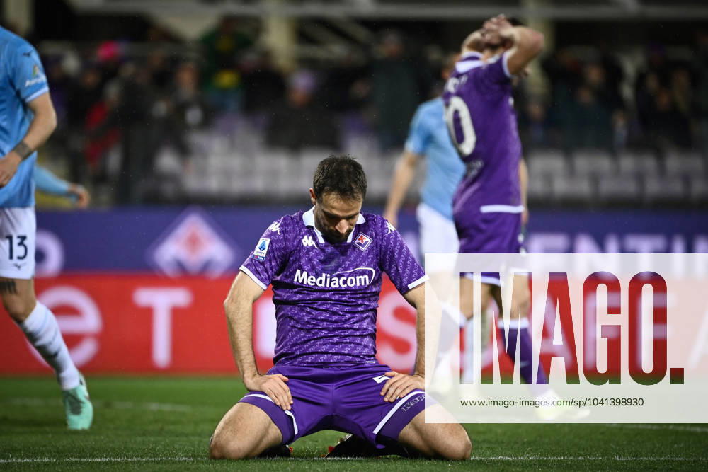 Foto Massimo Paolone LaPresse 26 Febbraio 2024 - Firenze, Italia - calcio - Fiorentina vs Lazio - Campionato italiano di calcio Serie A TIM 2023 2024 - Stadio Artemio Franchi. Nella foto: Giacomo Bonaventura (ACF Fiorentina) si dispera February 26, 2024 Florence, Italy - sport, calcio - Fiorentina vs Lazio - Italian Serie A Football Championship 2023 2024 - Artemio Franchi Stadium. In the pic: Giacomo Bonaventura (ACF Fiorentina) is desperates
