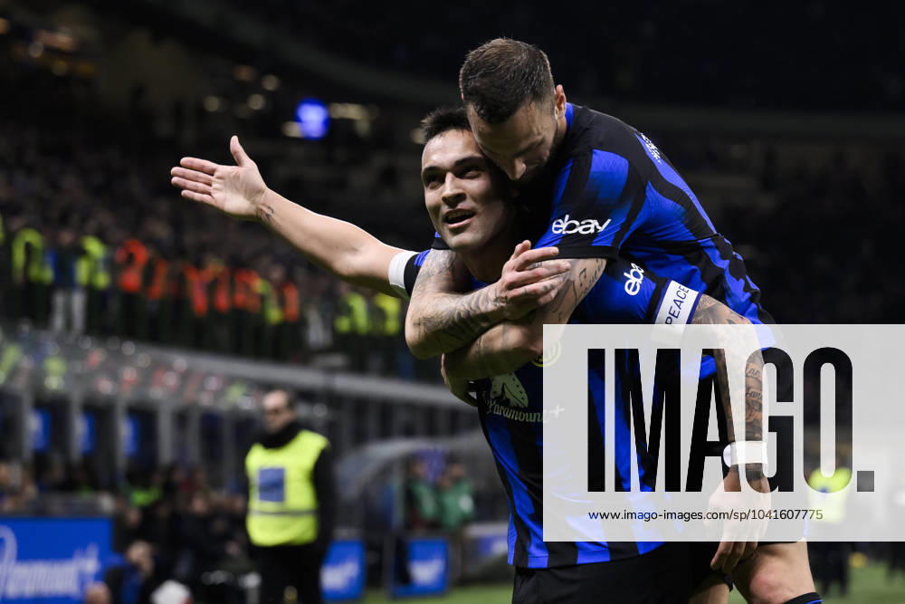 KW09 FC Internazionale v Atalanta BC - Serie A Lautaro Martinez of FC Internazionale celebrates with Marko Arnautovic of FC Internazionale after scoring a goal during the Serie A football match between FC Internazionale and Atalanta BC. Milan Italy