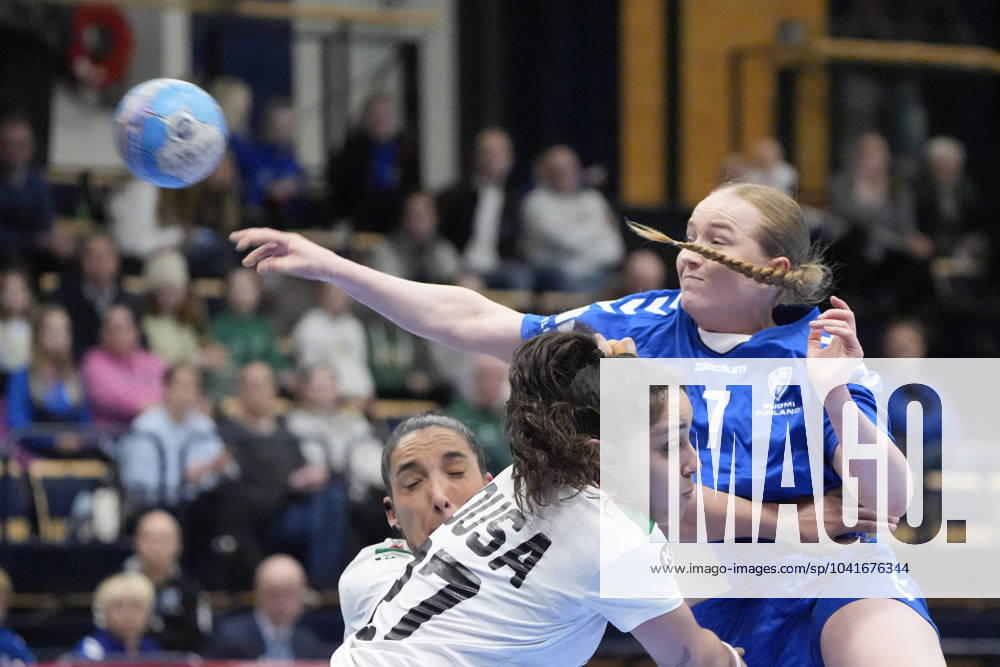 KW09 Malena Heikkinen of Finland and Beatriz Fabiana Sousa of Portugal during the Women’s EHF Euro 2024 qualifiers Group 3 match between Finland and Portugal at the Vantaa Arena on 29. February 2024.(Kalle Parkkinen Newspix24)