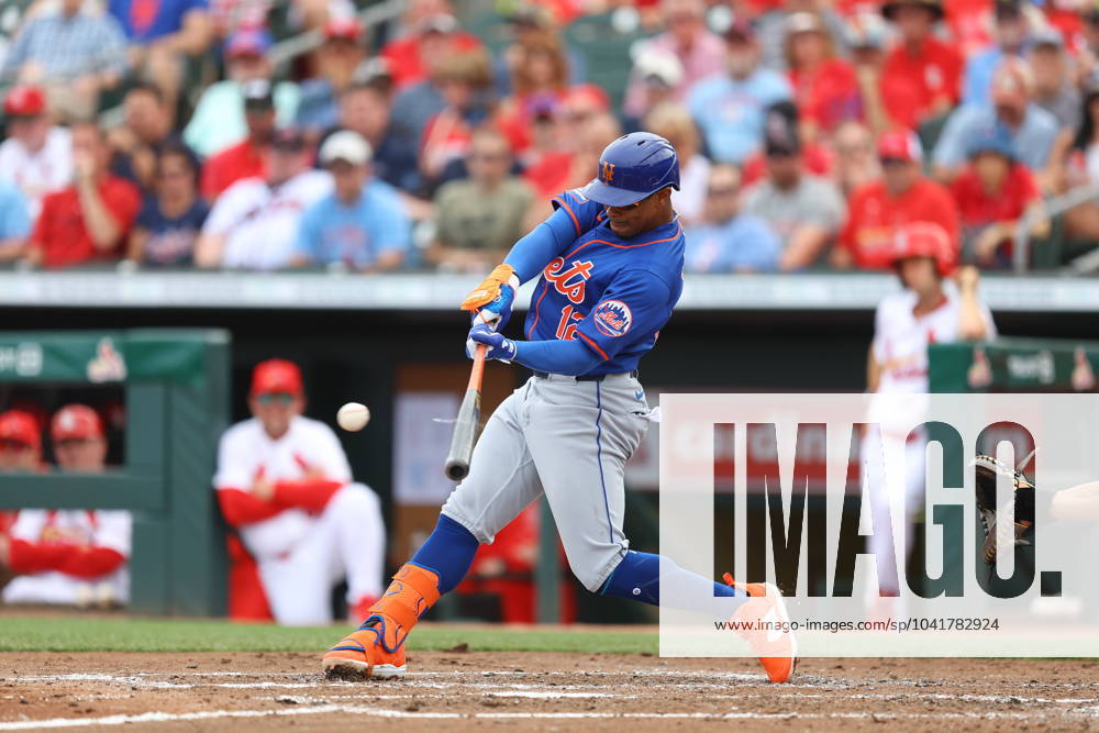Mets v Cardinals - MLB, Baseball Herren, USA Spring Training Francisco Lindor 12 of the New York Mets is batting during the fourth inning of a spring training baseball game against the St. Louis Cardinals at Roger Dean Chevrolet Stadium in Jupiter, Florida, on March 1, 2024. New York City Florida United States