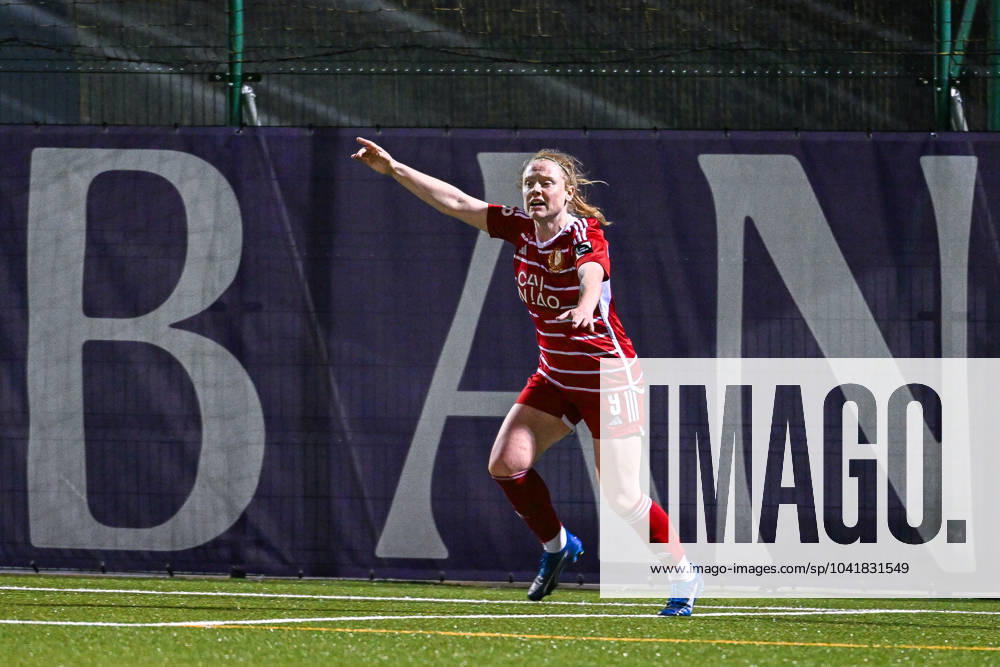 RSC ANDERLECHT VS STANDARD Amber Barrett (9) of Standard scores 1-1 and Standard can celebrate during a female soccer game between RSC Anderlecht and Standard Femina de Liege on the 14 th matchday of the 2023 - 2024 season of the Belgian Lotto Womens Super League , on Saturday 2 March 2024 in Anderlecht , Belgium . PHOTO SPORTPIX Stijn Audooren Anderlecht Neerpede Brussel Belgium