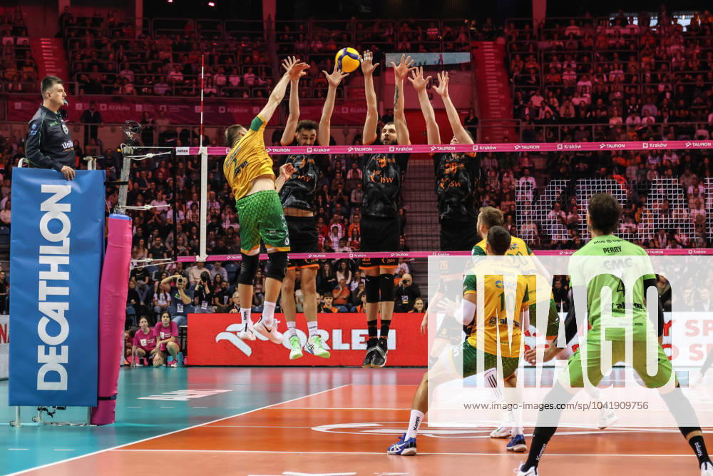 Tauron Polish Mens Volleyball Cup 2024 - final - Jastrzebski Wegiel vs Aluron CMC Warta Zawiercie 03.03.2024 Krakow (Cracow) Poland, Voleyball (siatkowka), Tauron Polish Mens Volleyball Cup - final (TAURON Puchar Polski Mezczyzn 2024), Sezon (Season) 2024, Jastrzebski Wegiel - Aluron CMC Warta Zawiercie op: Bartosz Kwolek