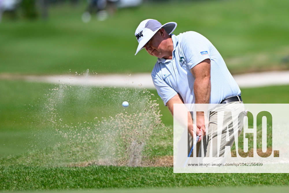 RIO GRANDE, PR - MARCH 08: Scott Gutschewski (USA) hits from the trap on 2 during Rd2 of the Puerto Rico Open at Grand Reserve Country Club (Old) on March 8, 2024, in Rio Grande, Puerto Rico. (Photo by Ken Murray Icon Sportswire) GOLF: MAR 08 PGA, Golf Herren Puerto Rico Open Icon240308032