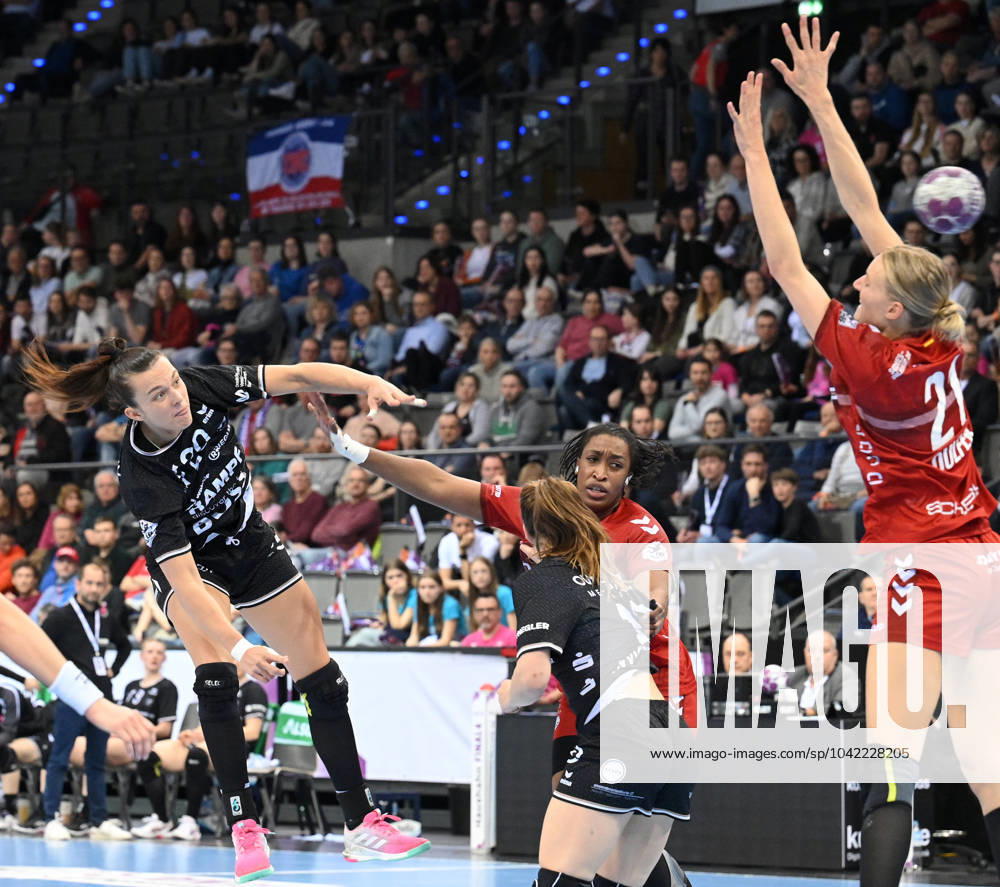 Jana Scheib TusSies Metzingen 20 TusSies Metzingen vs SG BBM Bietigheim Handball, DHB, HBF, Haushahn Final4, Final , Season 2023 2024, 10 03 2024 TusSies Metzingen vs SG BBM Bietigheim Handball, Haushahn Final4, Final, Season 2023 2024, 10 03 2024 Stuttgart