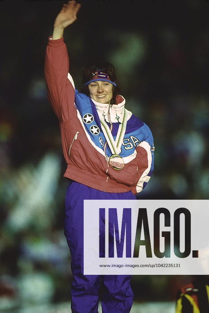 1992 Winter Olympics Speed skating, Eisschnelllauf Bonnie Blair (USA) wins the old medal in the Women s 500m at the 1992 Olympic Winter games, Winterspiele,Spiele, Summer games Albertville L anneau de vitesse France