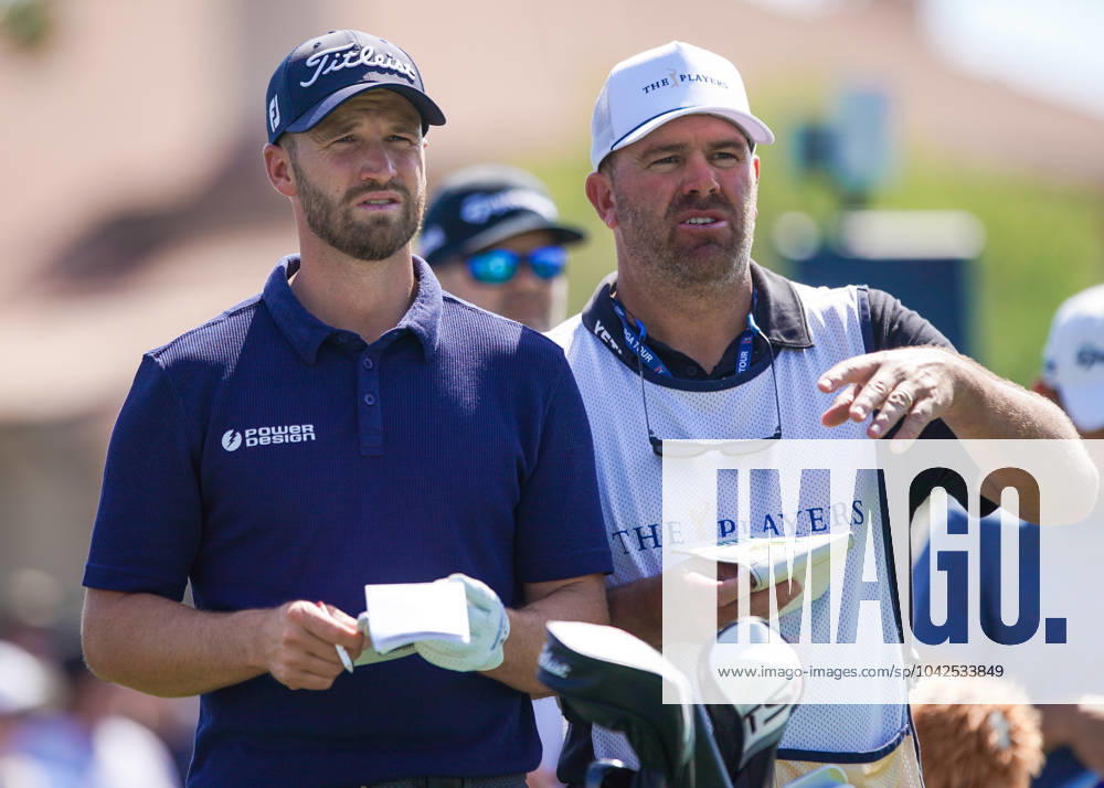 WYNDHAM CLARK (L) and his caddie JOHN ELLIS wait on the 3rd tee during the second round of the 2024 PLAYERS Championship at TPC Sawgrass. Ponte Vedra Beach United States - ZUMAw109 20240315_fap_w109_007