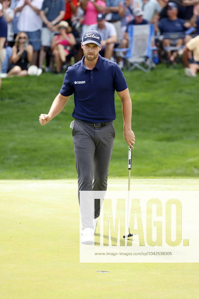 PONTE VEDRA BEACH, FL - MARCH 15: PGA, Golf Herren golfer Wyndham Clark reacts to making a birdie putt on the 9th hole to finish at 14 under par for the tournament and the current leader during The Players Championship on March 15, 2024, at TPC Sawgrass in Ponte Vedra Beach, Florida. (Photo by Brian Spurlock Icon Sportswire) GOLF: MAR 15 PGA THE PLAYERS Championship Icon2403151