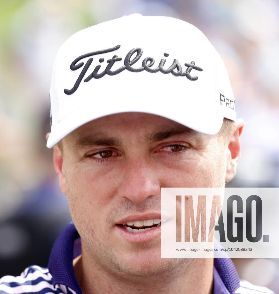 PONTE VEDRA BEACH, FL - MARCH 15: PGA, Golf Herren golfer Justin Thomas does an interview after completing his second round during The Players Championship on March 15, 2024, at TPC Sawgrass in Ponte Vedra Beach, Florida. (Photo by Brian Spurlock Icon Sportswire) GOLF: MAR 15 PGA THE PLAYERS Championship Icon24031512