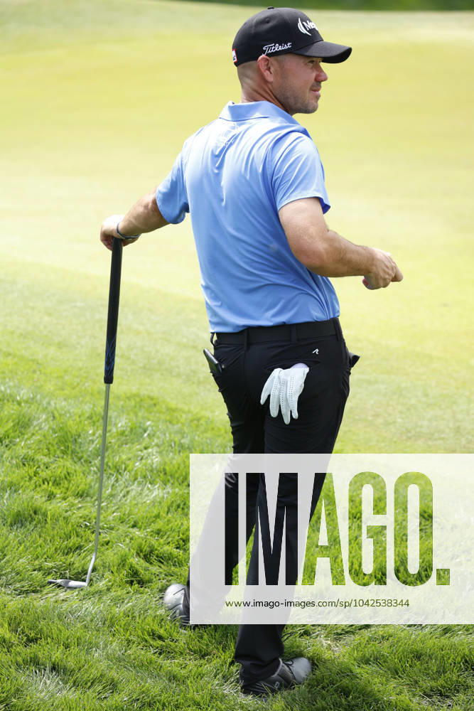 PONTE VEDRA BEACH, FL - MARCH 15: PGA, Golf Herren golfer Brian Harman waits to putt on the 9th hole during The Players Championship on March 15, 2024, at TPC Sawgrass in Ponte Vedra Beach, Florida. (Photo by Brian Spurlock Icon Sportswire) GOLF: MAR 15 PGA THE PLAYERS Championship Icon24031513