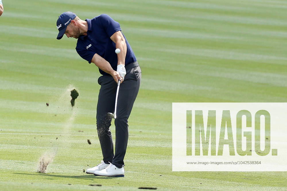PONTE VEDRA BEACH, FL - MARCH 15: PGA, Golf Herren golfer Wyndham Clark hits an approach shot from the fairway on the 9th hole during The Players Championship on March 15, 2024, at TPC Sawgrass in Ponte Vedra Beach, Florida. (Photo by Brian Spurlock Icon Sportswire) GOLF: MAR 15 PGA THE PLAYERS Championship Icon2403156