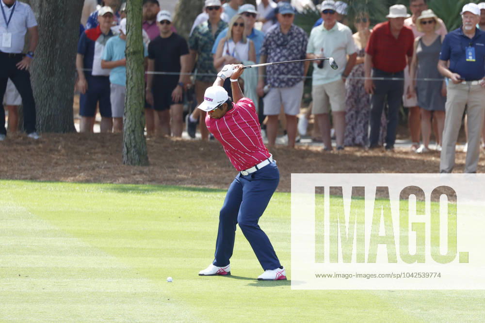 PONTE VEDRA BEACH, FL - MARCH 15: PGA, Golf Herren golfer Hideki Matsuyama hits a shot out of the fairway on the 9th hole during The Players Championship on March 15, 2024, at TPC Sawgrass in Ponte Vedra Beach, Florida. (Photo by Brian Spurlock Icon Sportswire) GOLF: MAR 15 PGA THE PLAYERS Championship Icon24031514