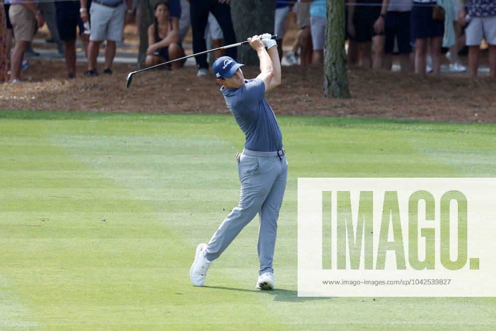 PONTE VEDRA BEACH, FL - MARCH 15: PGA, Golf Herren golfer Matt Fitzpatrick hits a shot out of the fairway on the 9th hole during The Players Championship on March 15, 2024, at TPC Sawgrass in Ponte Vedra Beach, Florida. (Photo by Brian Spurlock Icon Sportswire) GOLF: MAR 15 PGA THE PLAYERS Championship Icon24031518