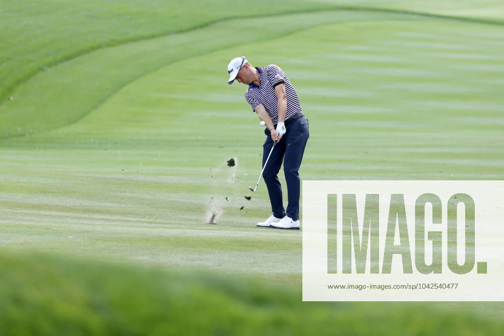 PONTE VEDRA BEACH, FL - MARCH 15: PGA, Golf Herren golfer Justin Thomas hits an iron shot on the 9th hole during The Players Championship on March 15, 2024, at TPC Sawgrass in Ponte Vedra Beach, Florida. (Photo by Brian Spurlock Icon Sportswire) GOLF: MAR 15 PGA THE PLAYERS Championship Icon24031534
