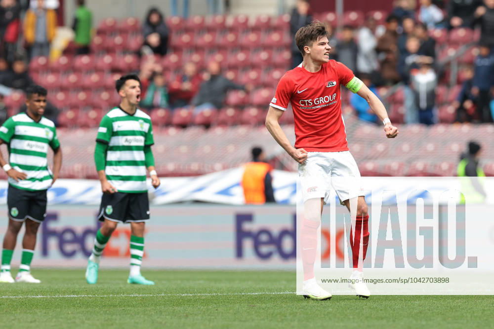 Sporting Lisbon U19 v AZ Alkmaar U19 - UEFA Youth League - Stade De Geneve April 21, 2023, Geneva: Geneva, Switzerland, 21st April 2023. Wouter Goes of AZ Alkmaar reacts after team mate Rome-Jayden Owusu-Oduro saved a penalty in the shoot out of the UEFA Youth League match at Stade De Geneve, Geneva. (Credit Image: Ã‚Â Jonathan Moscrop Sportimage Cal Media) Geneva