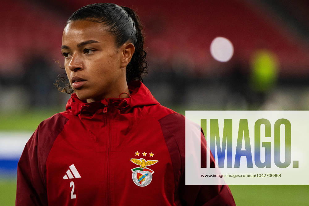 Lisbon, Portugal, March 19 2024: Marie Alidou (2 SL Benfica) warming up before the UEFA Womens Champions League game between SL Benfica and Olympique Lyonnais at Estadio do Lisboa e Benfica in Lisbon, Portugal. (Pedro Porru SPP)