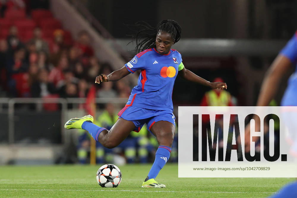 UEFA Women s Champions League 2023 24 1 4 Final SL Benfica Olympique Lyon, Griedge Mbock Bathy Olympique Lyon
