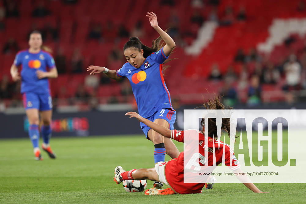 UEFA Women s Champions League 2023 24 1 4 Final SL Benfica Olympique Lyon, Selma Bacha Olympique Lyon , Andreia Faria SL Benfica , duel, action, action, battles for the ball