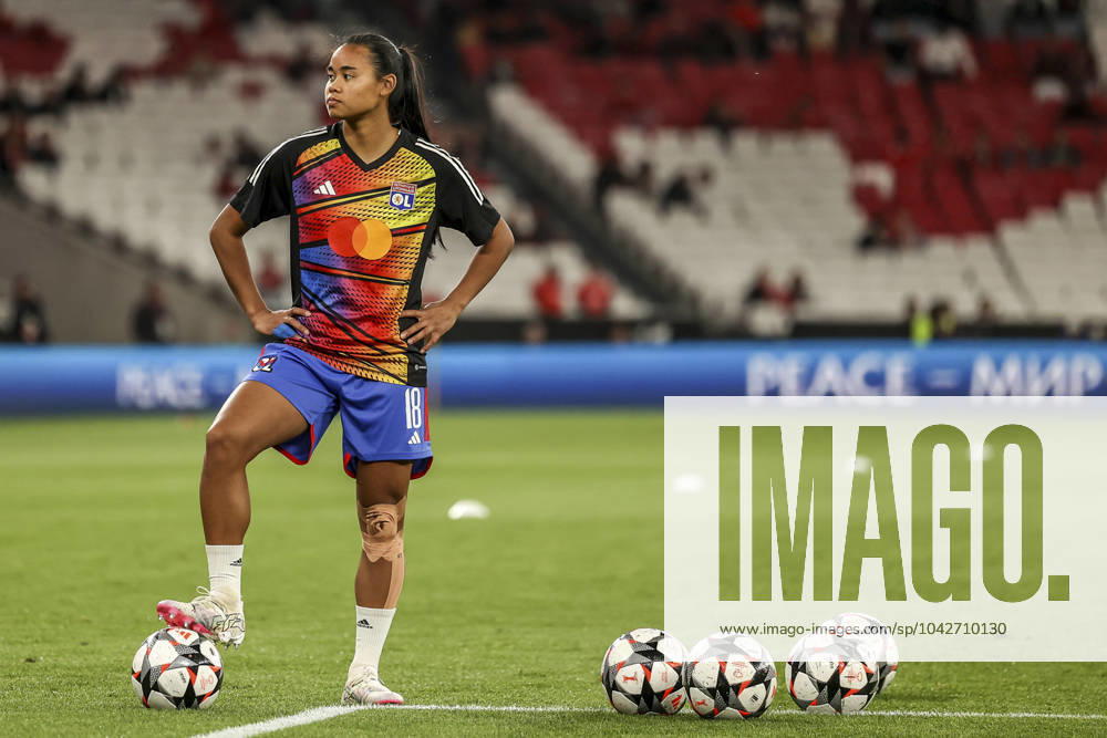 Lisbon, Portugal, March 19th 2024: Alice Sombath (18 Olympique Lyonnais) in action during warm up in the UEFA Women?s Champions League game between SL Benfica v Olympique Lyonnais at Estadio da Luz in Lisbon, Portugal (Joao Bravo SPP)