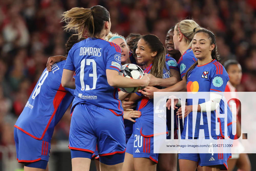 UEFA Women s Champions League 2023 24 1 4 Final SL Benfica Olympique Lyon, Goal celebration, celebrate the goal um Delphine Cascarino Olympique Lyon