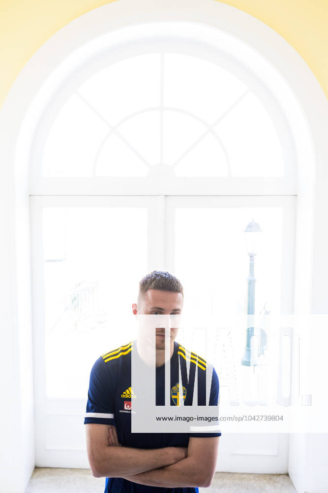 Mattias Svanberg of the Swedish men s national football team during a mixed zone session on March 20, 2024 in Porto Photo Joel Marklund BILDBYRAN kod JM JM JM0565 bbeng fotboll football soccer fotball press conference press conference sverige sweden sverige a