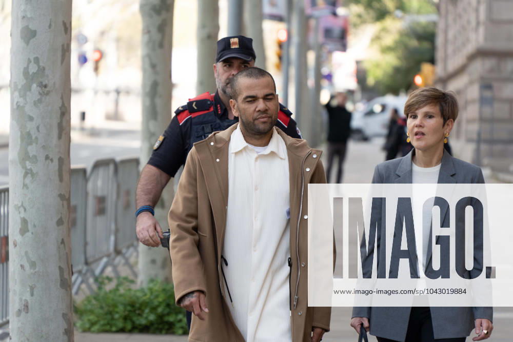 KW13 Fußball, Dani Alves auf dem Weg zu einem Gerichtstermin in Barcelona Photo by Eric Renom LaPresse)