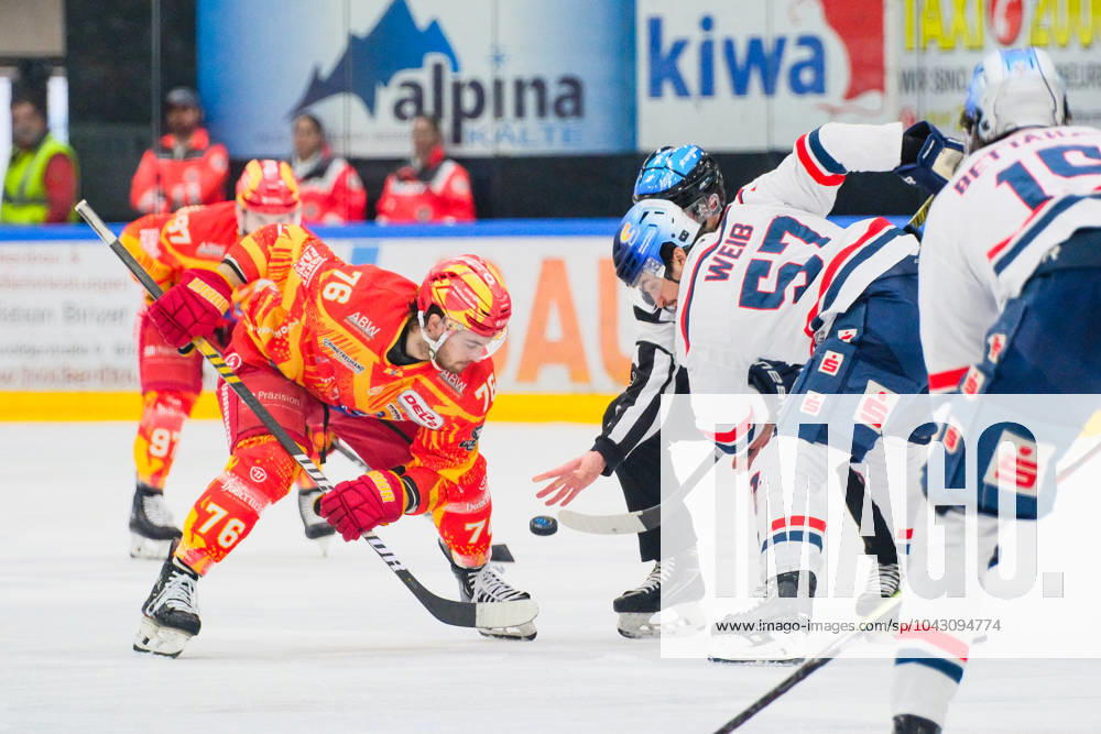 Maximilian Hops 76, ESV Kaufbeuren and Daniel Weiß 57, EC Kassel Huskies at the match ESV Kaufbeuren v EC Kassel Huskies, Ice Hockey, Men, DEL2 2023 2024, Playoff, Semi Final, Best of 7, 2 Matchday on 30 03 2024 in Kaufbeuren, energie schwaben arena Bayern Germany