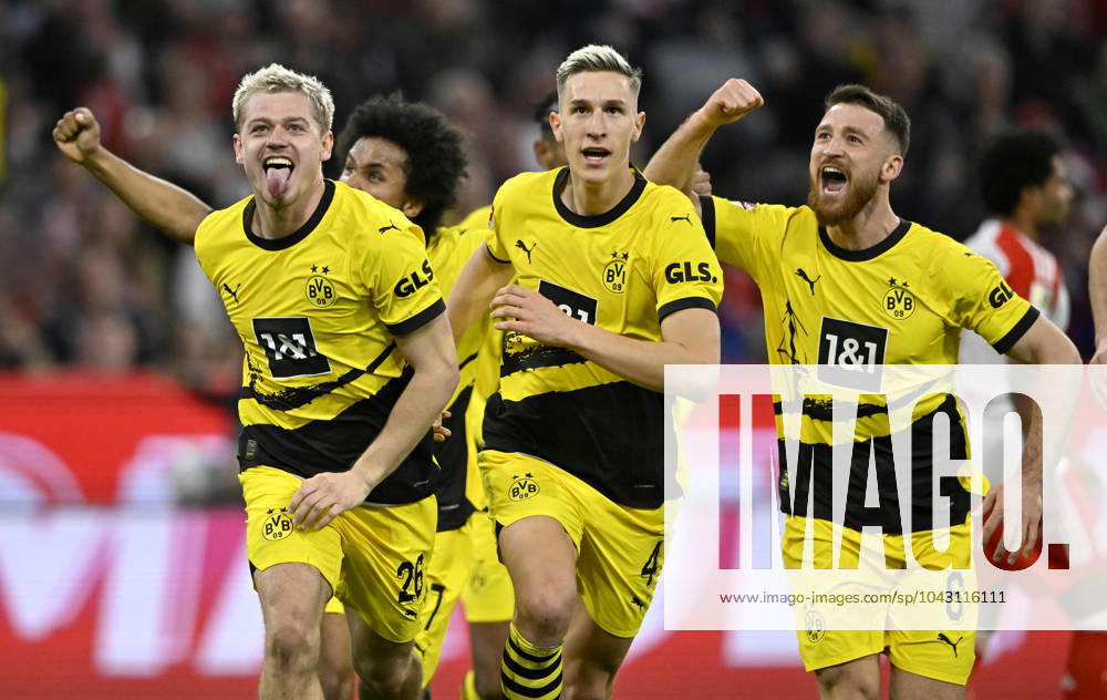 GOAL at 0 2 Julian Ryerson Borussia Dortmund BVB 26 Goal celebration Salih Oezcan Borussia Dortmund BVB 06 Nico Schlotterbeck Borussia Dortmund BVB 04 FC Bayern Muenchen FCB vs Borussia Dortmund BVB 30 03 2024 DFL REGULATIONS PROHIBIT ANY USE OF PHOTOGRAPHS AS IMAGE SEQUENCES AND OR QUASI VIDEO FC Bayern Muenchen FCB vs Borussia Dortmund BVB