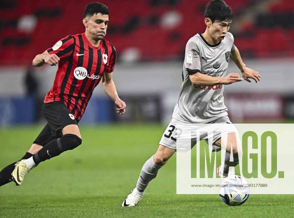 Al-Rayyan SC v Al-Duhail SC - Qatar Stars League Gabriel Pereira of Al-Rayyan SC is battling for the ball with Kim Moonhwan of Al-Duhail SC during the EXPO Stars League 23 24 match between Al-Rayyan SC and Al-Duhail SC at Ahmad Bin Ali Stadium in Doha, Qatar, on March 31, 2024. DOHA Qatar