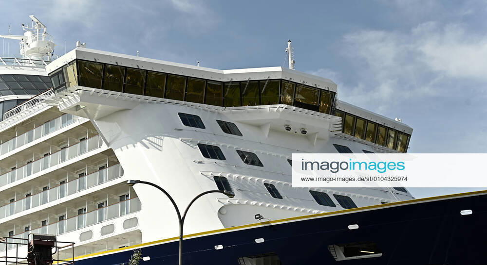 CORONAVIRUS COVID 19 CORONA PANDEMY CORONAVIRUS DISEASE VIROLOGEN CORONA INFECTIONS CORONA INFECTIONS CORONA INFECTION Cruise ships in crisis The MEYER WERFT in Papenburg has completed the luxu