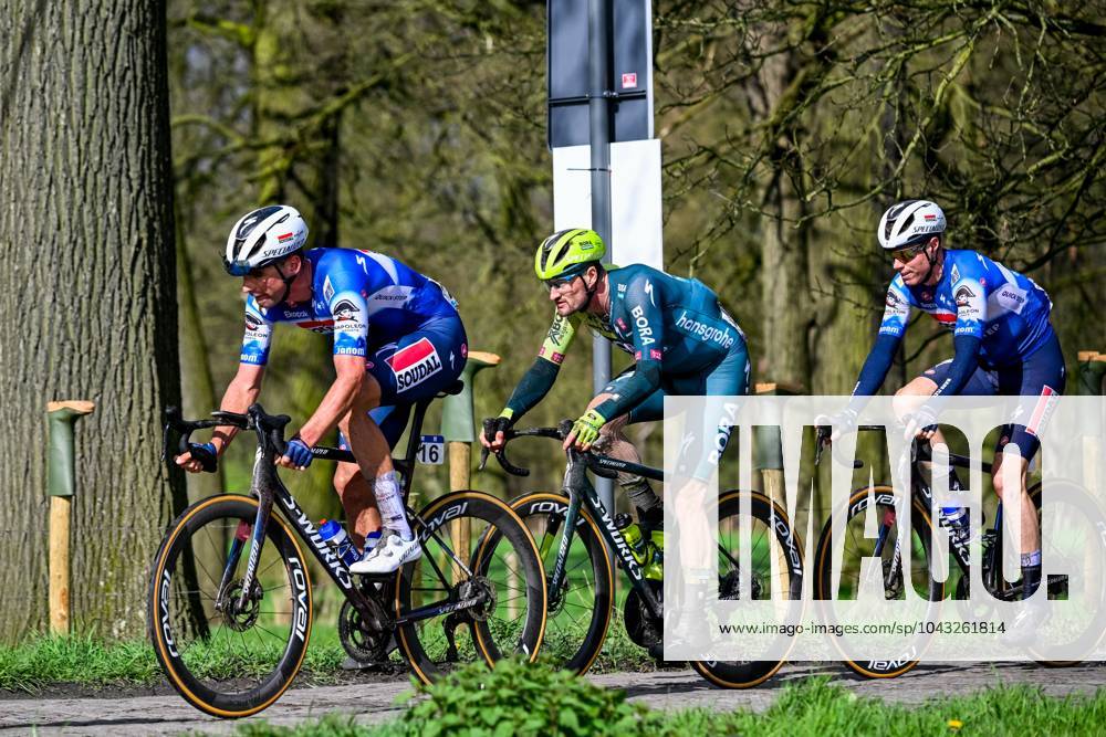 Belgian Warre Vangheluwe of Soudal Quick-Step pictured in action during the men s race of the 112th edition of the Scheldeprijs one day cycling event, 205,3 km from Terneuzen, the Netherlands to Schoten, Belgium on Wednesday 03 April 2024. TOM GOYVAERTS TomxGoyvaerts x90289338x