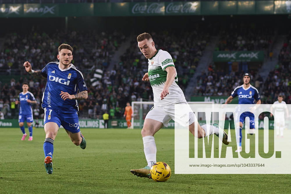 LaLiga Hypermotion, Elche CF v Real Oviedo ELCHE, SPAIN - APRIL 5: Carlos Clerc Left-Back of Elche CF passes the ball during the LaLiga Hypermotion match between Elche CF and Real Oviedo at Manuel Martinez Valero Stadium, on April 5, 2024 in Elche, Spain. (Photo By Francisco Macia Photo Players Images) Elche Estadio Manuel Martinez Valero Alicante Spain