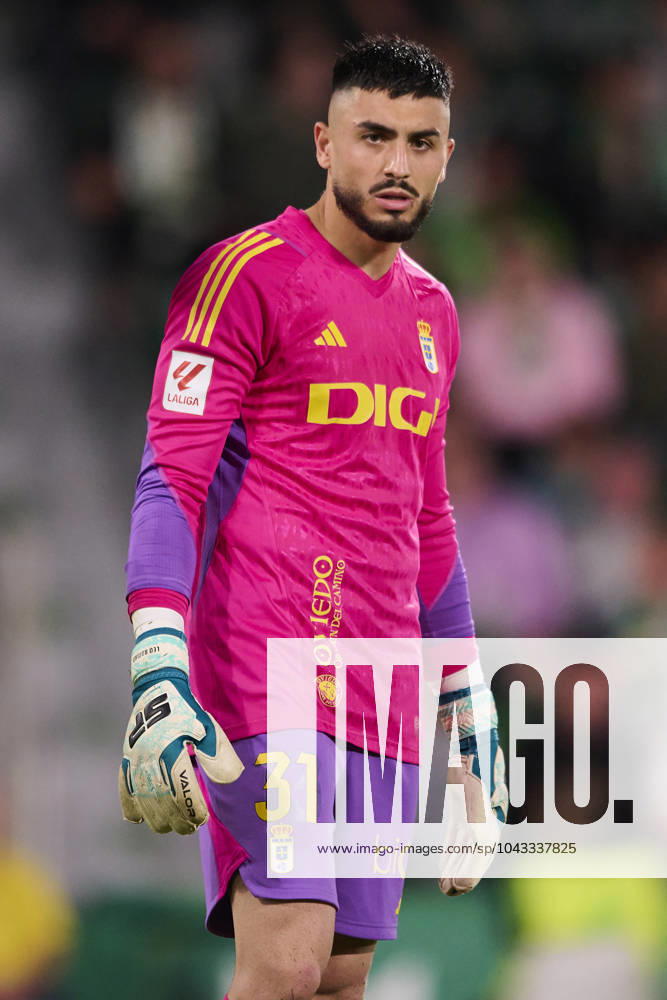 LaLiga Hypermotion, Elche CF v Real Oviedo ELCHE, SPAIN - APRIL 5: Leo Roman Goalkeeper of Real Oviedo looks on during the LaLiga Hypermotion match between Elche CF and Real Oviedo at Manuel Martinez Valero Stadium, on April 5, 2024 in Elche, Spain. (Photo By Francisco Macia Photo Players Images) Elche Estadio Manuel Martinez Valero Alicante Spain