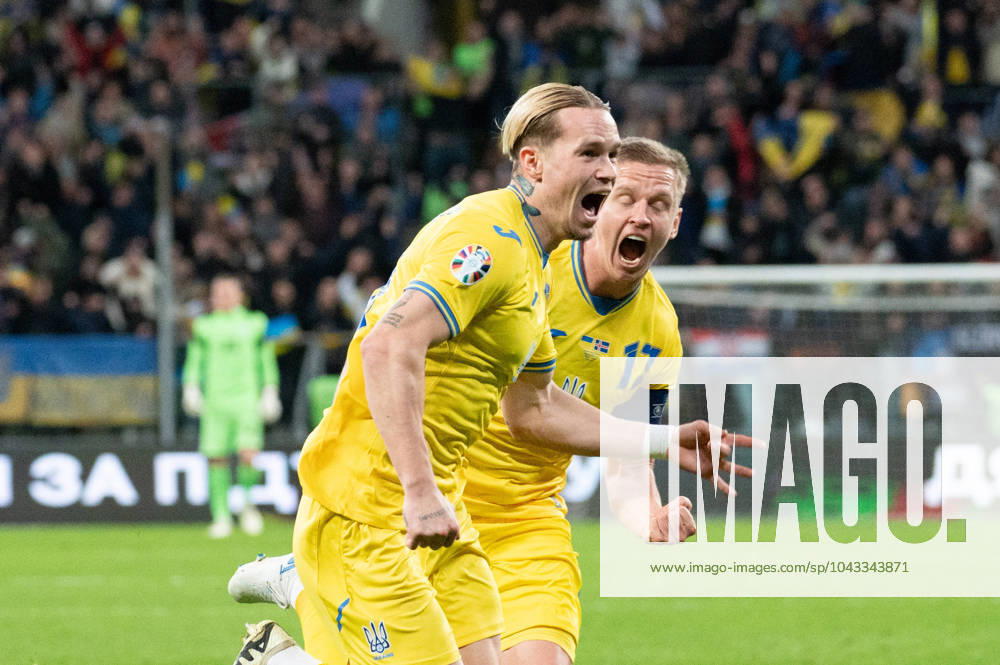 WROCLAW 26.03.2024 FINALOWY MECZ BARAZOWY ELIMINACJE DO MISTRZOSTW EUROPY 2024: UKRAINA - ISLANDIA --- UEFA EURO, EM, Europameisterschaft,Fussball 2024 QUALIFICATION FINAL PLAY-OFF MATCH: UKRIANE - ICELAND Mykhailo Mudryk , Oleksandr Zinchenko , radosc po zdobyciu bramki , joy after goal FOT. PAWEL LIPNICKI 400mm.pl NEWSPIX.PL --- Newspix.pl WI3_4069