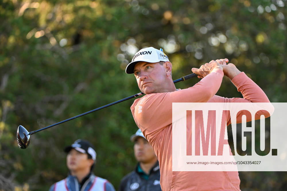 SAN ANTONIO, TX - APRIL 05: Lucas Glover (USA) watches his tee shot on 12 during Rd2 of the Valero Texas Open at TPC San Antonio (Oaks Course) on April 5, 2024, in San Antonio, Texas. (Photo by Ken Murray Icon Sportswire) GOLF: APR 05 PGA, Golf Herren Valero Texas Open Icon2404050112