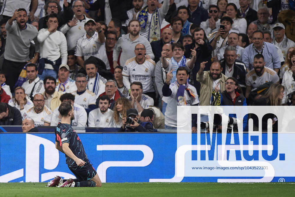 2024-04-09 Real Madrid CF v Manchester City - Quarter-final First Leg - UEFA Champions League 2023 24 MADRID, SPAIN - APRIL 9: Bernardo Silva of Manchester City celebrates a goal during the Quarter-final First Leg - UEFA Champions League match between Real Madrid CF and Manchester City at Estadio Santiago Bernabeu on April 9, 2024 in Madrid, Spain. (Photo by Pablo Morano BSR Agency) Madrid Spain Content not available for redistribution in The Netherlands directly or indirectly through any third parties.
