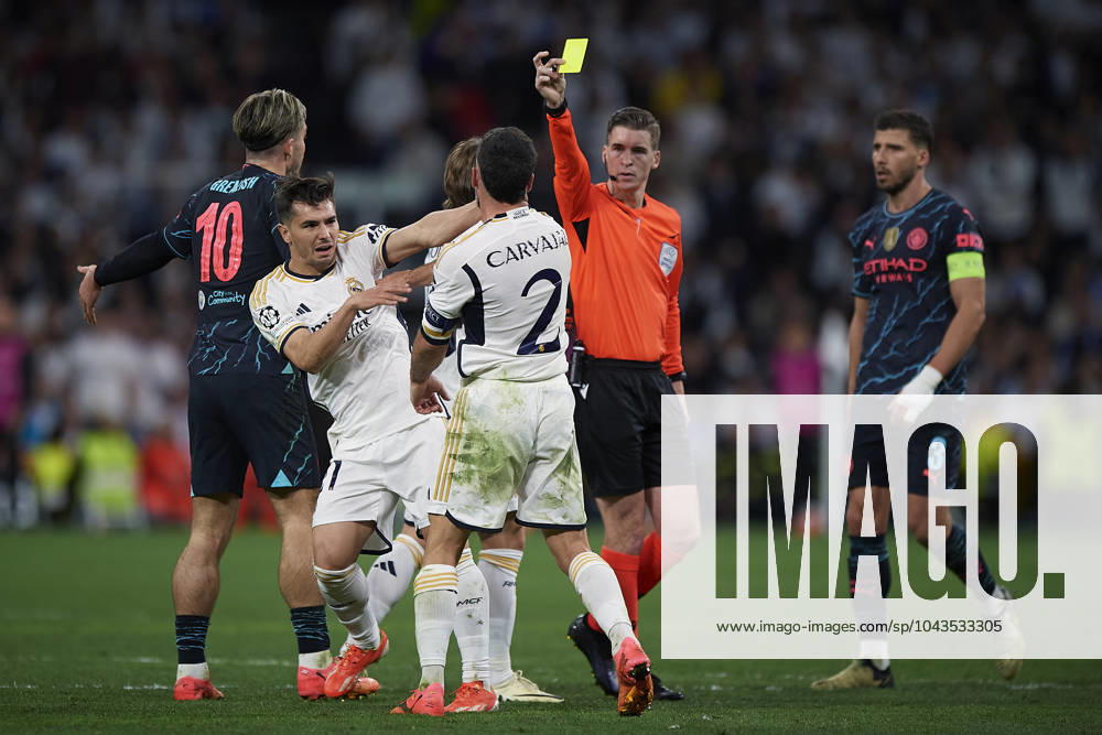 2024-04-09 Real Madrid CF v Manchester City - Quarter-final First Leg - UEFA Champions League 2023 24 MADRID, SPAIN - APRIL 9: Dani Caravajal of Real Madrid CF gets a yellow card during the Quarter-final First Leg - UEFA Champions League match between Real Madrid CF and Manchester City at Estadio Santiago Bernabeu on April 9, 2024 in Madrid, Spain. (Photo by Pablo Morano BSR Agency) Madrid Spain Content not available for redistribution in The Netherlands directly or indirectly through any third parties.