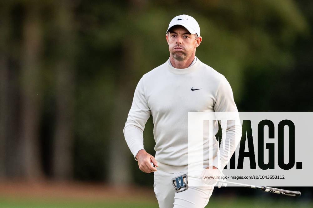 Rory McIlroy of Northern Ireland looks dejected on the 18th green during the second round of the 2024 Masters Golf Tournament on April 12, 2024 in Augusta Photo Petter Arvidson BILDBYRAN kod PA PA0793 bbeng golf masters the masters Augusta us masters depp