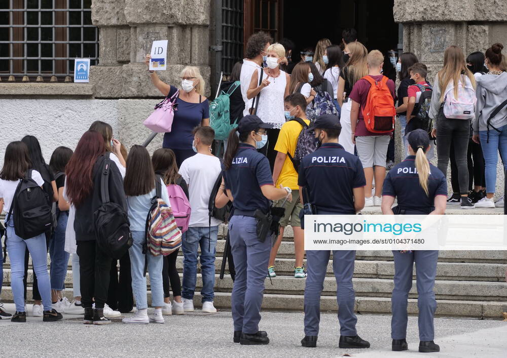 Italy: School reopening After more than six months, schools in Italy reopen, the first day of school in Bergamo. Bergamo Italy Bergamo Italy